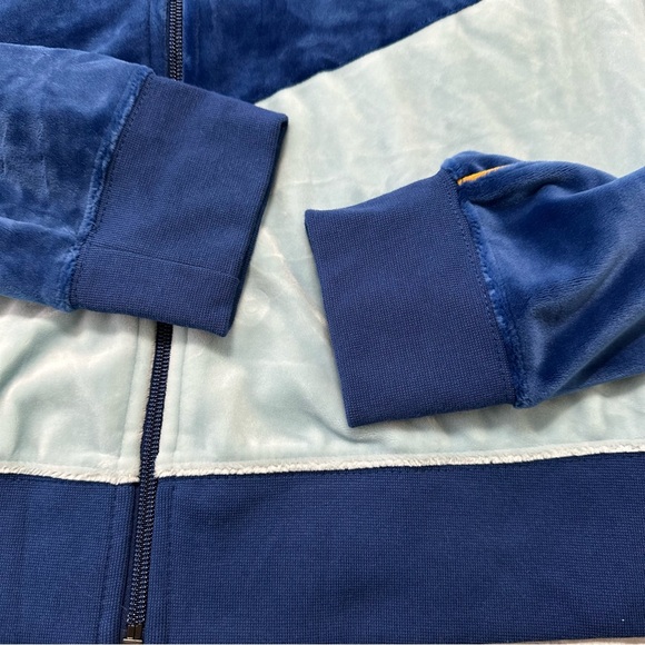 Nike NWT Women’s Velvet Full Zip Cropped Sweatshirt Sz.L Athlesiure Sports - Picture 8 of 10